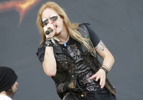 Rockové oblečení - Marc Hudson (DragonForce)